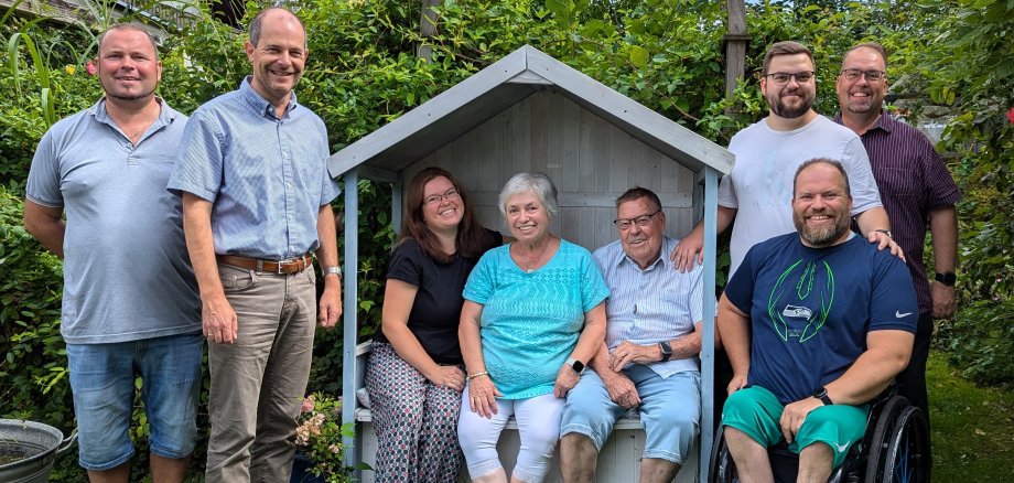 Maria und Heinrich Arnold haben sich vor 50 Jahren das Ja Wort gegeben Gemeinsam mit ihren fünf Kindern feierten sie das Ehejubiläum Bürgermeister Dr Albrecht Eitz überbrachte die Glückwünsche der Gemeinde Freigericht.